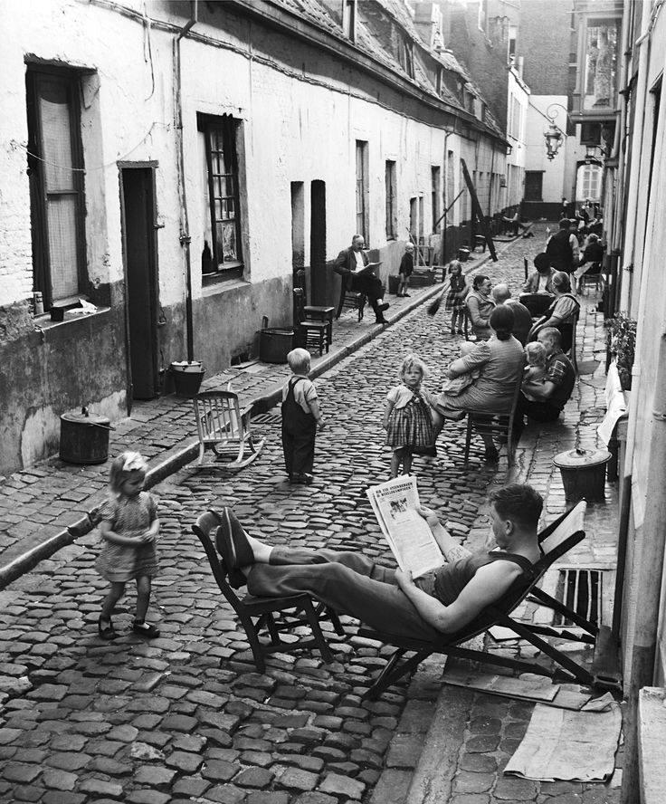 A street scene in Antwerp, Belgium, 1949. Photo by Aart Klein.