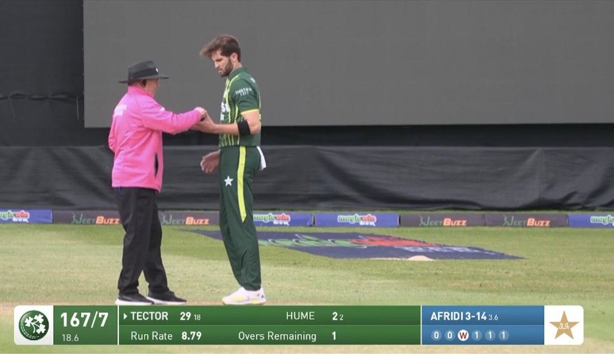 Murphy 2.0 (@wasmurphy_) on Twitter photo 3/14 on this flat road.
Shaheen Shah Afridi is back just before the WC to save Babar Azam's aßs once again. 3/14 on this flat road.
Shaheen Shah Afridi is back just before the WC to save Babar Azam's aßs once again.