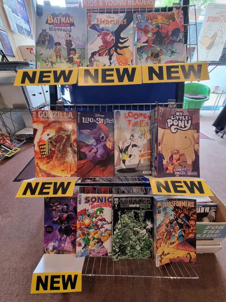 New week=NEW COMICS! All is ready for you beautiful people, spot your favourite from the pictures! We can see ours! 😉 Check our new website for the latest. Chaoscitycomics.com