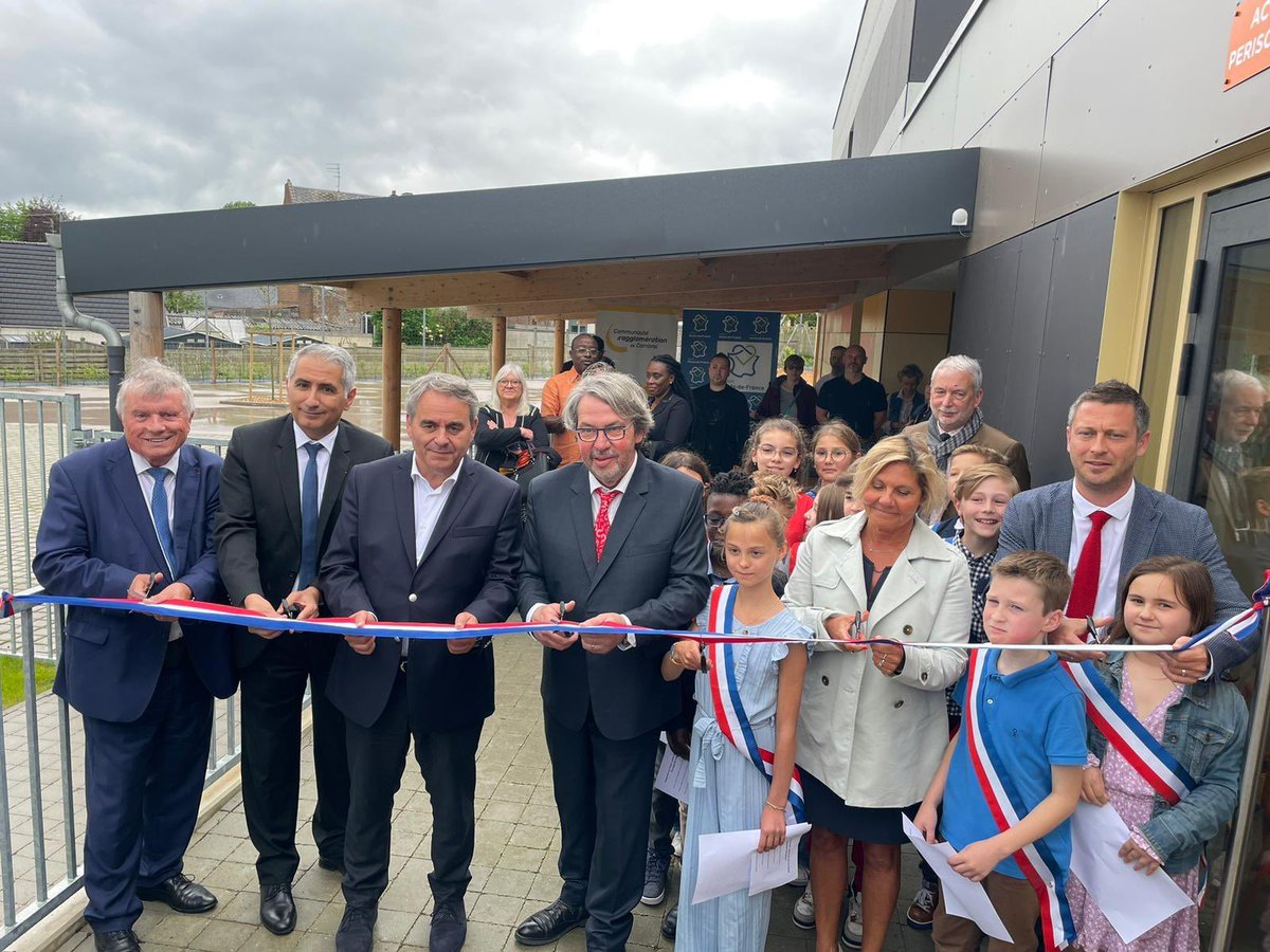 prefet59's tweet photo. #Collectivités #Éducation
Fayçal Douhane, sous-préfet de #Cambrai, a participé ce 14 mai 2024 à l’inauguration des travaux de réhabilitation du groupe scolaire "Charles De Gaulle" de #Proville, projet soutenu financièrement par par l'État. https://t.co/E3PB8Ogp6V