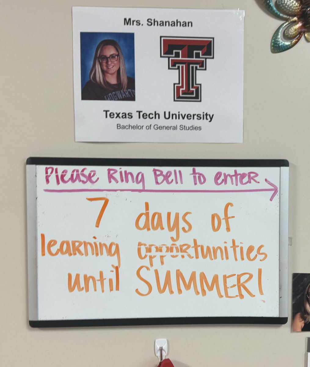 LakeviewMS's tweet photo. Lakeview! Where Learning opportunities happen! #LeaveALeopardPrint https://t.co/b8BLIXtrxe