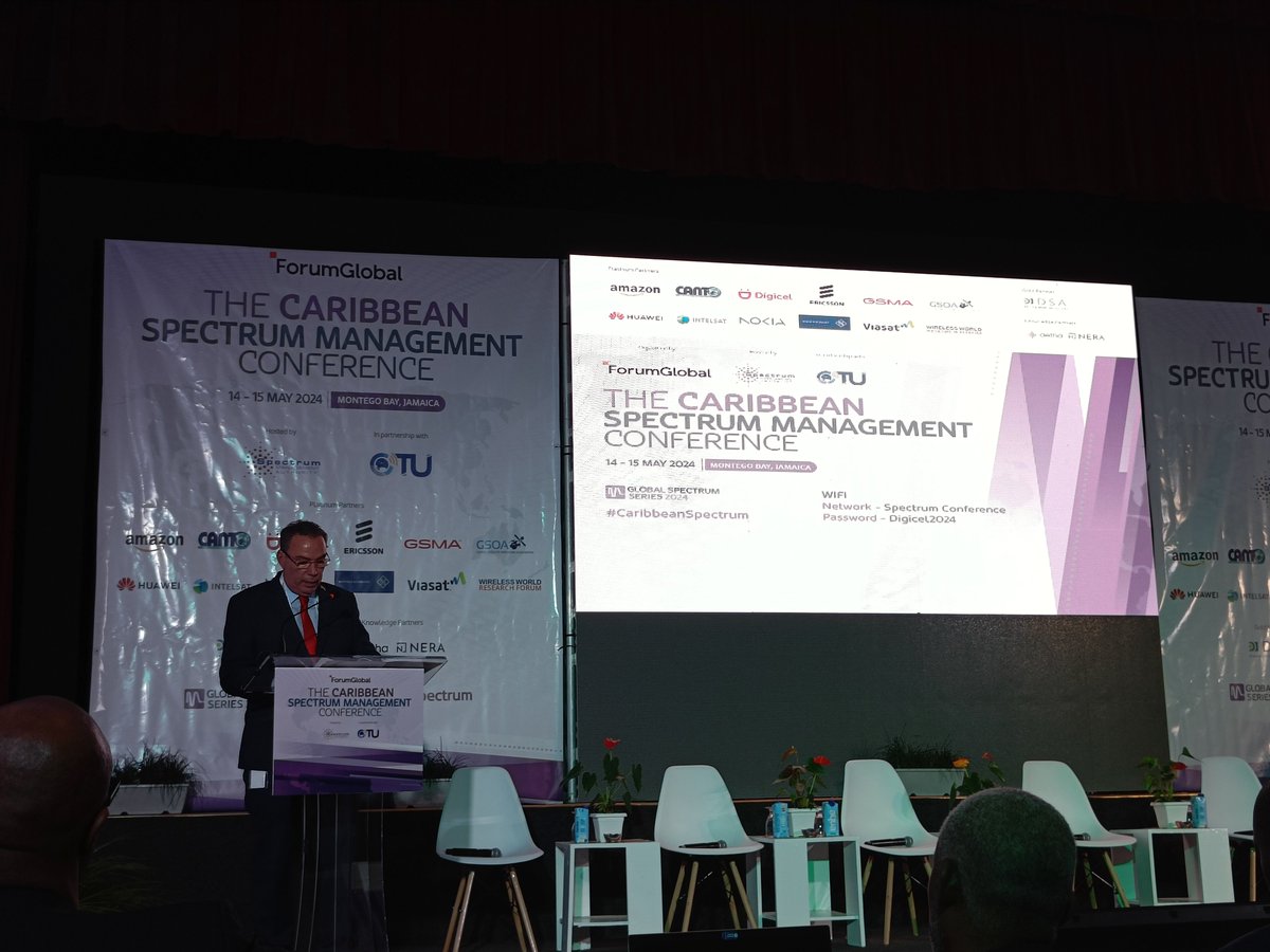 rvwomersley's tweet photo. Blessed to be participating in the inaugural #CaribbeanSpectrum conference. Honourable Minister Daryl Vaz emphasising the importance of wireless connectivity. https://t.co/0d868Y5zTe