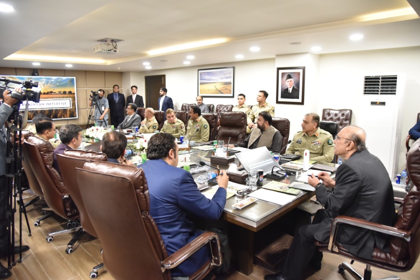 President @AAliZardari being briefed about Green Pakistan Initiative and Land Information and Management System, in Rawalpindi