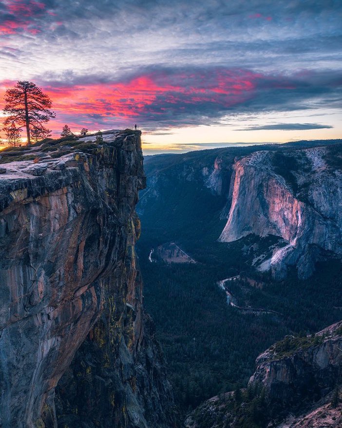 Glacier point, Yosemite valley (Via @earthcurated )