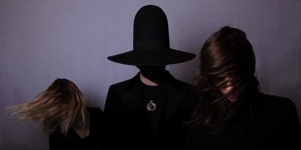 Video & Tour News: Parisian noir pop specialists JUNIORE make hugely welcome return with excellent new single Le Silence plus UK & France live dates. Details & ticket links here: bit.ly/4aIzTFO @heyjuniore