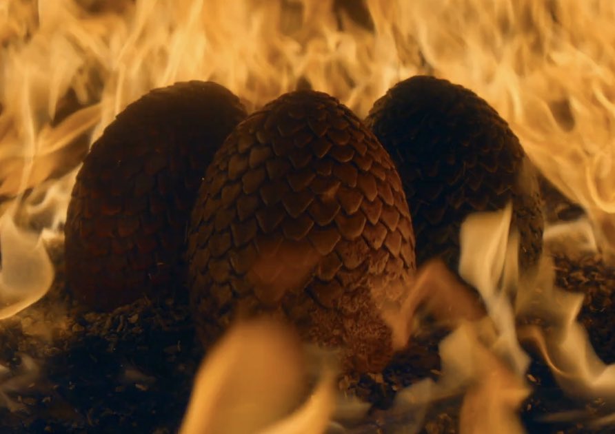 The dragon eggs of Queen Daenerys Targaryen? 👀 A FULL trailer breakdown will be released shortly. Follow our instagram: instagram.com/westerosies?ig…