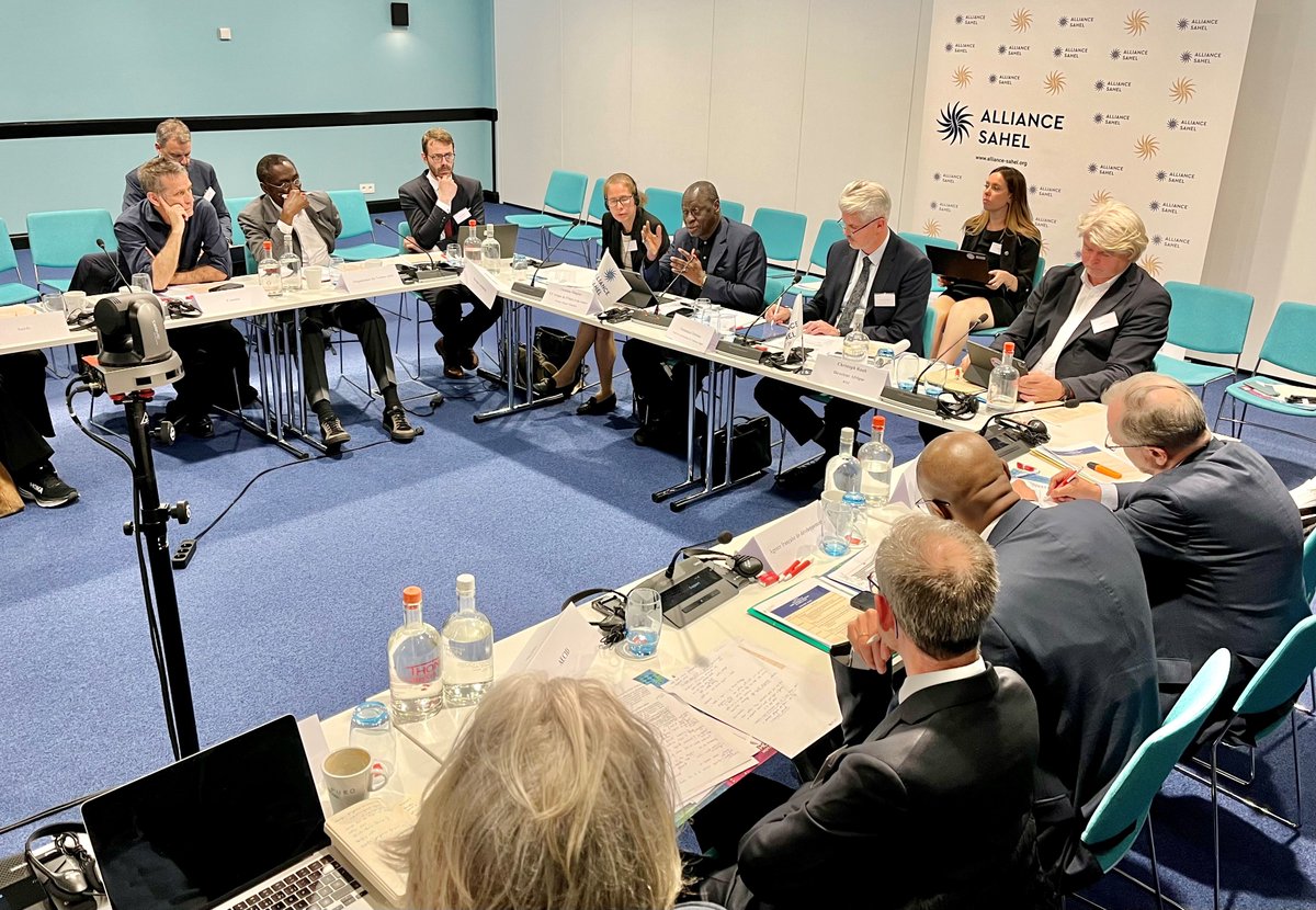 AllianceSahel's tweet image. A collective will to stay engaged to support the people of the #Sahel region &amp;amp; beyond:
Today during the Sahel Alliance Steering Committee, our members worked notably on strengthening partnerships &amp;amp; joint initiatives, in an evolving context. #SpillOver #AdaptativeSocialProtection