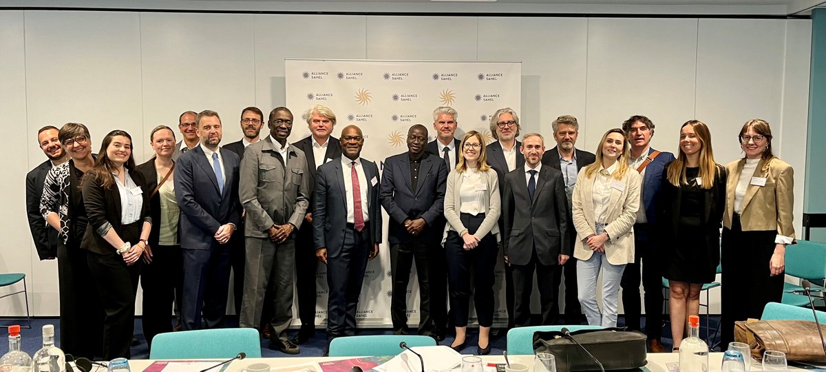 AllianceSahel's tweet image. A collective will to stay engaged to support the people of the #Sahel region &amp;amp; beyond:
Today during the Sahel Alliance Steering Committee, our members worked notably on strengthening partnerships &amp;amp; joint initiatives, in an evolving context. #SpillOver #AdaptativeSocialProtection