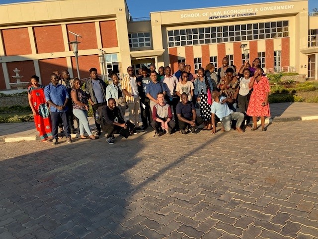 CMU Political Science Professor, Dr. Prakash Adhikari and Brady Whalen presented to graduate students and faculty from the School of Law, Economics, and Governance at the University of Malawi. Their presentation focused on public opinion toward immigrants and foreign workers.