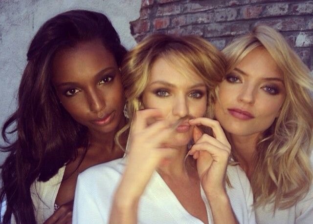 bronzedvanille's tweet image. Victoria’s Secret angel makeup tutorial, a thread🎀🤍🪽