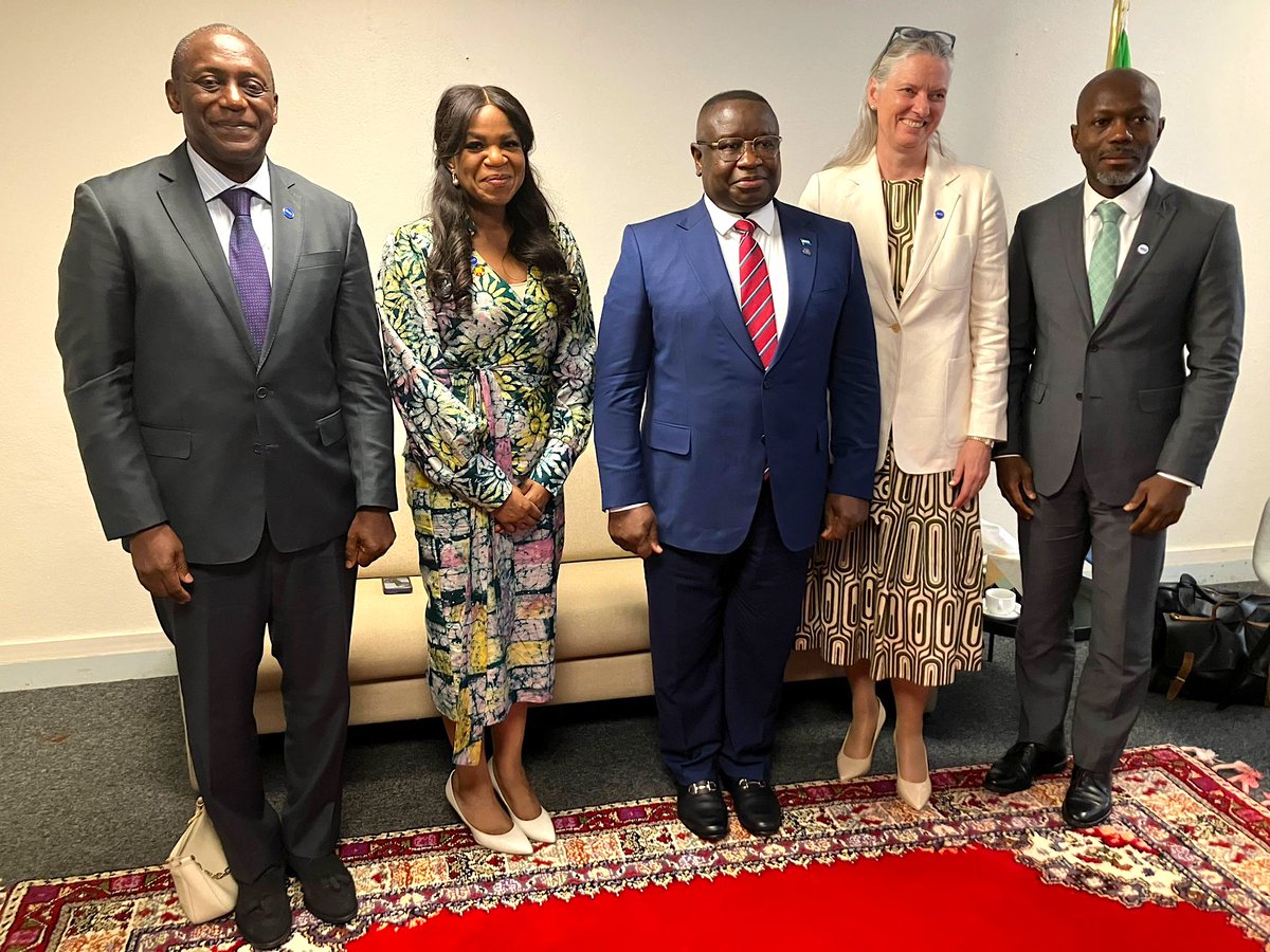 On the sidelines of the Summit on Clean Cooking in Africa, I met with @PresidentBio, the President of #SierraLeone We discussed @SEforALLorg's continued support to 🇸🇱on critical development areas such as powering hospitals with #cleanenergy & development of key #energy policies.