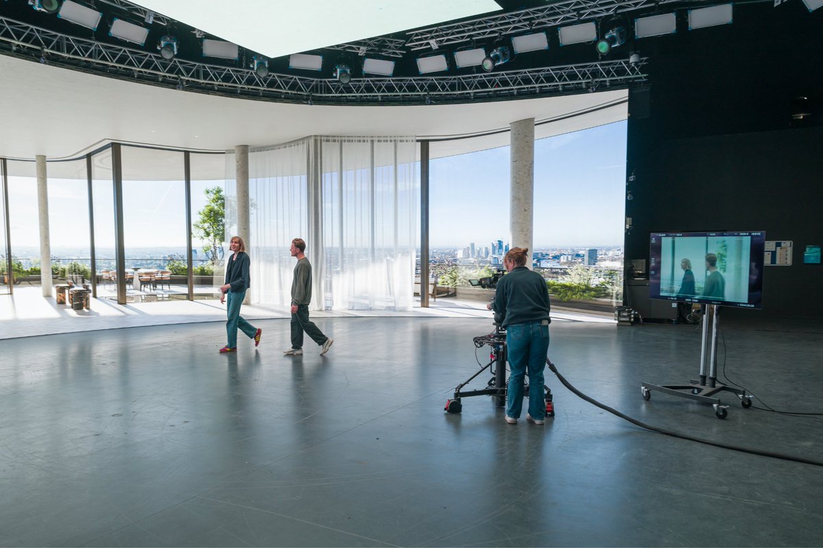 NTU is investing £1.3 million in 'Mandalorian' film technology, bringing Hollywood magic to City Campus!

<a href="/CreativeTechnol/">Creative Technology</a> #ARRIStageLondon #ARRISolutions #ConneCT #CTGroupEvents #CTSystemsIntegration #CreativeWithTechnology

(bbc.co.uk/news/uk-englan…