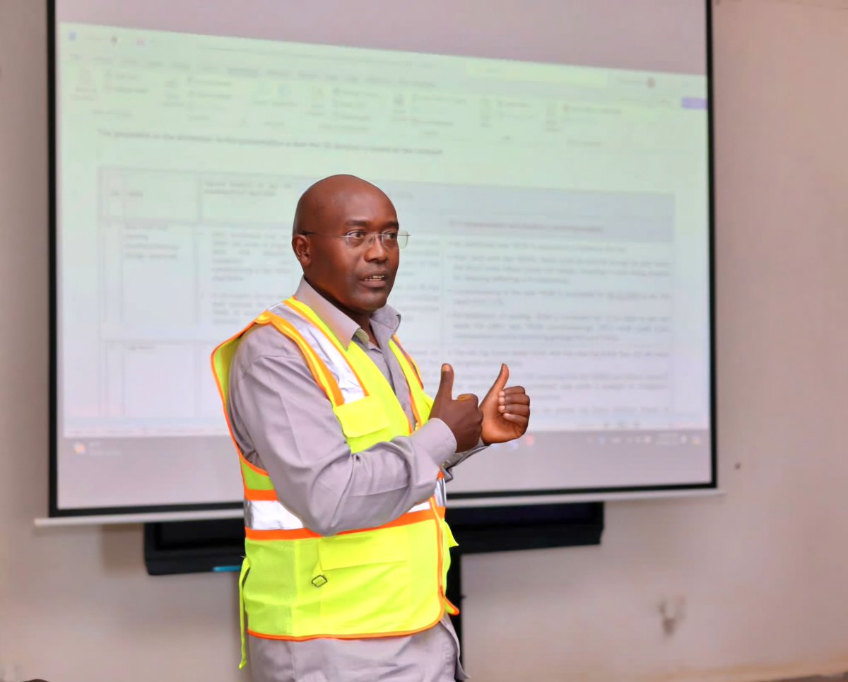 UEGCL (@uegclofficial) on Twitter photo #KarumaHPP (6 x 100MW) Update!
Today, <a href="/HonOkaasai/">Hon Okaasai Opolot- MINISTER OF STATE FOR ENERGY</a> visited the 600MW Karuma HPP to discuss the status of the project's completion and handover. Present at the meeting were top officials from the PSC, <a href="/UegclOfficial/">UEGCL</a>, UETCL, <a href="/MEMD_Uganda/">Ministry of Energy & Mineral Development</a>, and Sinohydro. #KarumaHPP (6 x 100MW) Update!
Today, <a href="/HonOkaasai/">Hon Okaasai Opolot- MINISTER OF STATE FOR ENERGY</a> visited the 600MW Karuma HPP to discuss the status of the project's completion and handover. Present at the meeting were top officials from the PSC, <a href="/UegclOfficial/">UEGCL</a>, UETCL, <a href="/MEMD_Uganda/">Ministry of Energy & Mineral Development</a>, and Sinohydro.