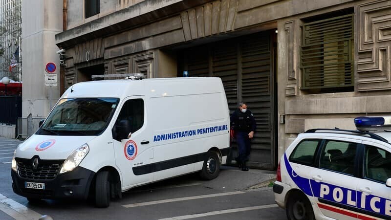 🔴 EN DIRECT
Fourgon attaqué dans l'Eure: les syndicats appellent 'au blocage de l’ensemble des établissements et structures pénitentiaires'
l.bfmtv.com/59JY