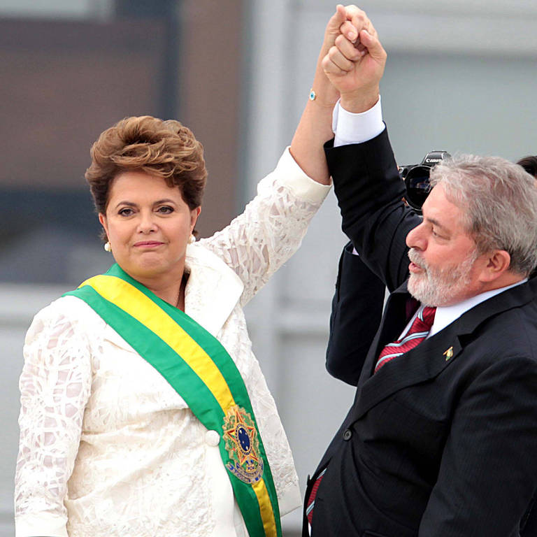 Dilma Rousseff, primeira Presidenta eleita do Brasil, acaba de anunciar mais de R$ 5,7 bilhões do Banco dos BRICS para o Rio Grande do Sul...