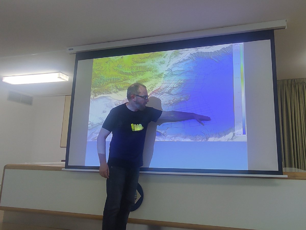 Repasando los estudios previos realizados en el margen de Palomares 🗺️

El IP del proyecto David Casas del <a href="/ICMCSIC/">ICM-CSIC</a> repasa las nuevas areas a prospectar y las nuevas metodologías que se utilizaran en las campañas y modelozaciones de #InGravitas