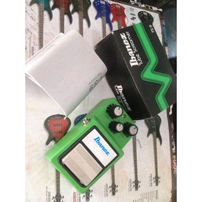 Cek ibanez TS9 Tube Screamer Effect Pedal dengan harga Rp1.656.000. Dapatkan di Shopee sekarang! shope.ee/4faGq4saQS?sha…
