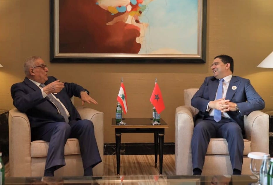 On the sidelines of the preparatory ministerial meeting of the Arab League Council ahead of the 33rd Arab Summit, MFA Nasser Bourita held talks, today in Manama, with the minister of Foreign Affairs and Emigrants of Lebanon, Mr. Abdallah Bou Habib.