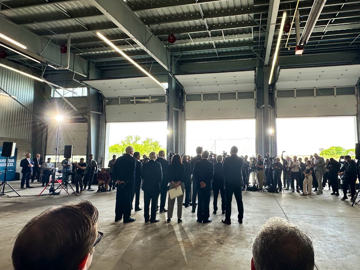 BIG investment in battery tech in Port Colborne today as 🇨🇦 continues its historic roll in next generation auto. @VictorFedeli deserves a special mention for his dogged pursuit of Asahi Kasai in 🇯🇵 & setting the table for this Honda 🇨🇦partnership. Nothing we can’t do together.