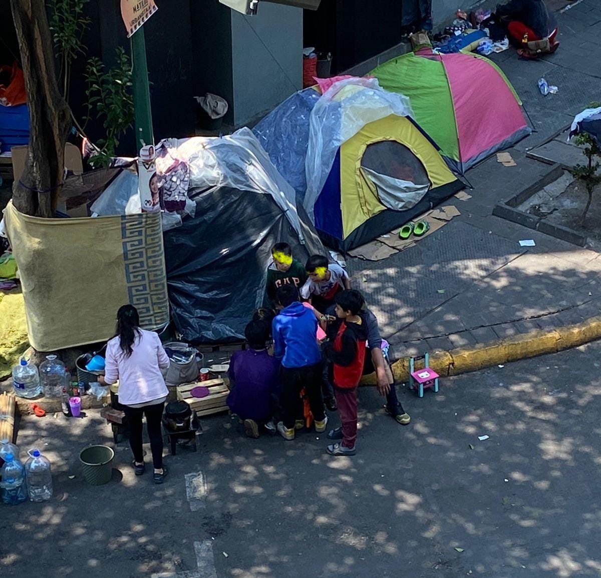 Deseo que pronto esta pesadilla llamada <a href="/lopezobrador_/">Andrés Manuel</a> termine , mientras eso sucede los ciudadanos responsables seguiremos exponiendo a las autoridades omisas e irresponsables <a href="/LuisaAlcalde/">Luisa Alcalde</a> <a href="/martibatres/">Martí Batres</a> la falta de solución a problemáticas como la migrante 
#LaCalleNoEsAlbergue