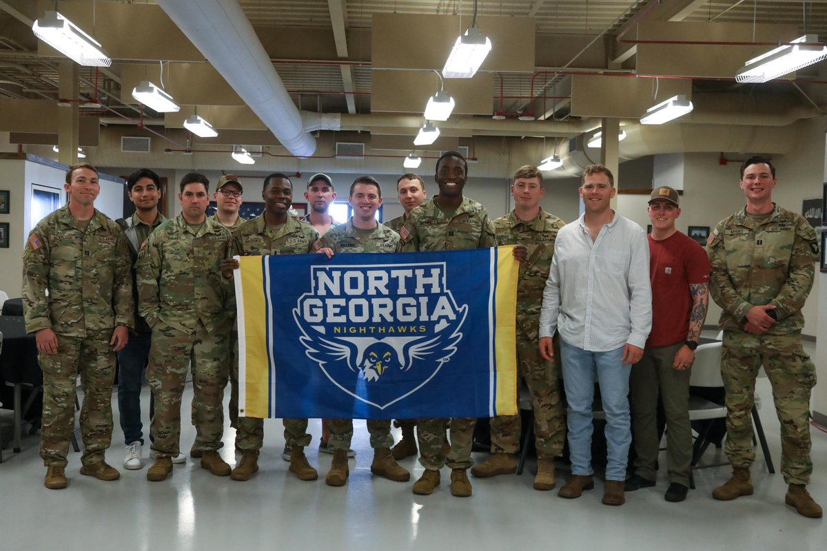 Check out this awesome moment as UNG Corps of Cadets Alumni spanning YG 15-YG 22 gather for CPT Austin Holloway (YG 16) and CPT Dwight Bennett (YG 19)’s Change of Command Ceremony. Where will your #SpartanJourney take you? #UNG #ArmyROTC #alumni