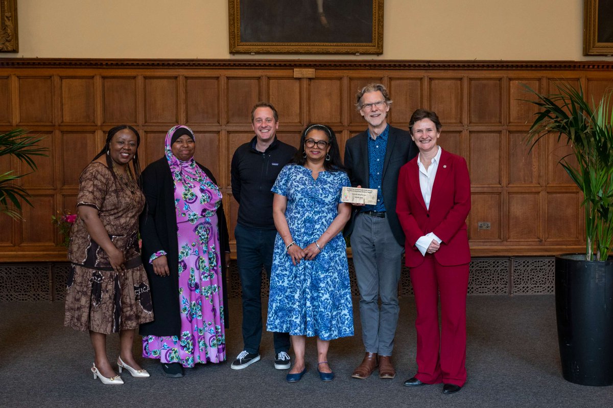 👏 ICYMI: Huge congratulations to our @AfricansinUK Science Together project alumni awarded the Community Partnership Award at the Vice-Chancellor's Awards 2024. 👉 Read more about the Vice-Chancellor's Awards at tinyurl.com/35je9hb5 @HSMOxford @mplsoxford