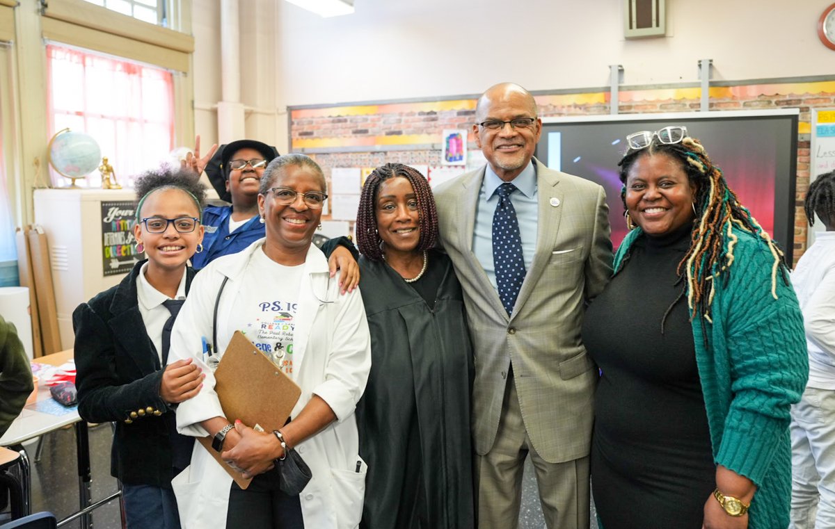 This morning, I had the pleasure of visiting P.S. 191 Paul Robeson, the school where I used to serve as Assistant Principal! It was wonderful to reunite with the school community, and I’m proud to see our students continue to flourish.