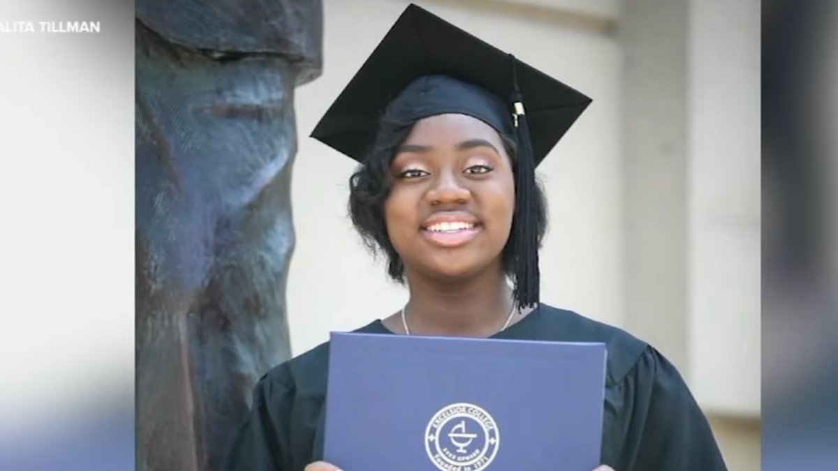 That's Dr. Tillman to You! Black Chicago Girl Earns Ph. D at 17 dlvr.it/T6stbV