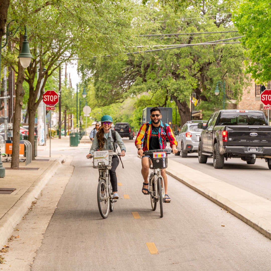 🚴‍♂️ Join hundreds of #ATX cyclists on May 17 for #BikeToWorkDay! Need a bike? Ride @ATXMetroBike for free using the code: BTWD2024 #CapMetro will be at City Hall Celebration giving out swag and information. Come see us! 📍 300 W Cesar Chavez 🔗 bit.ly/B2WKDay2024