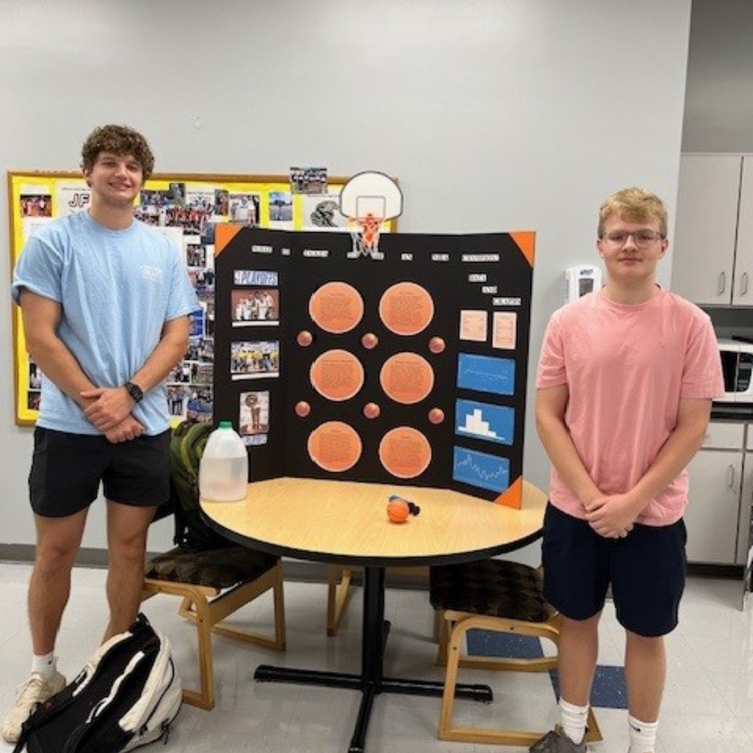 CvccVa's tweet image. Our sophomore and senior Early College students at the Bedford Center showcased their incredible MTH 245 Statistics projects! 🌟 Check out some snapshots of their hard work! 📸 

#StatisticsProject #EarlyCollege