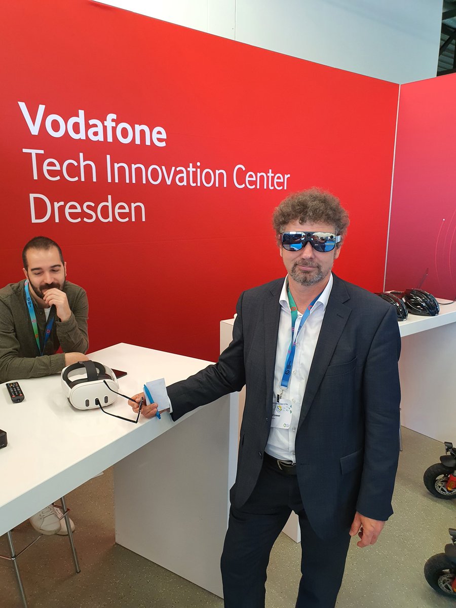 5G Lab Germany (@5g_lab) on Twitter photo Excited to have <a href="/vf_tech_dresden/">Vodafone Tech Innovation Center Dresden</a> / <a href="/vodafone_de/">Vodafone Deutschland</a> at the #6GSummit Dresden with their great booth to explore the future of connectivity 🚀 Don't miss out! 🤩 #6G #Dresden #FutureTech <a href="/ComSoc/">IEEE ComSoc</a> <a href="/tudresden_de/">TU Dresden</a> <a href="/IEEEorg/">IEEE</a> Excited to have <a href="/vf_tech_dresden/">Vodafone Tech Innovation Center Dresden</a> / <a href="/vodafone_de/">Vodafone Deutschland</a> at the #6GSummit Dresden with their great booth to explore the future of connectivity 🚀 Don't miss out! 🤩 #6G #Dresden #FutureTech <a href="/ComSoc/">IEEE ComSoc</a> <a href="/tudresden_de/">TU Dresden</a> <a href="/IEEEorg/">IEEE</a>