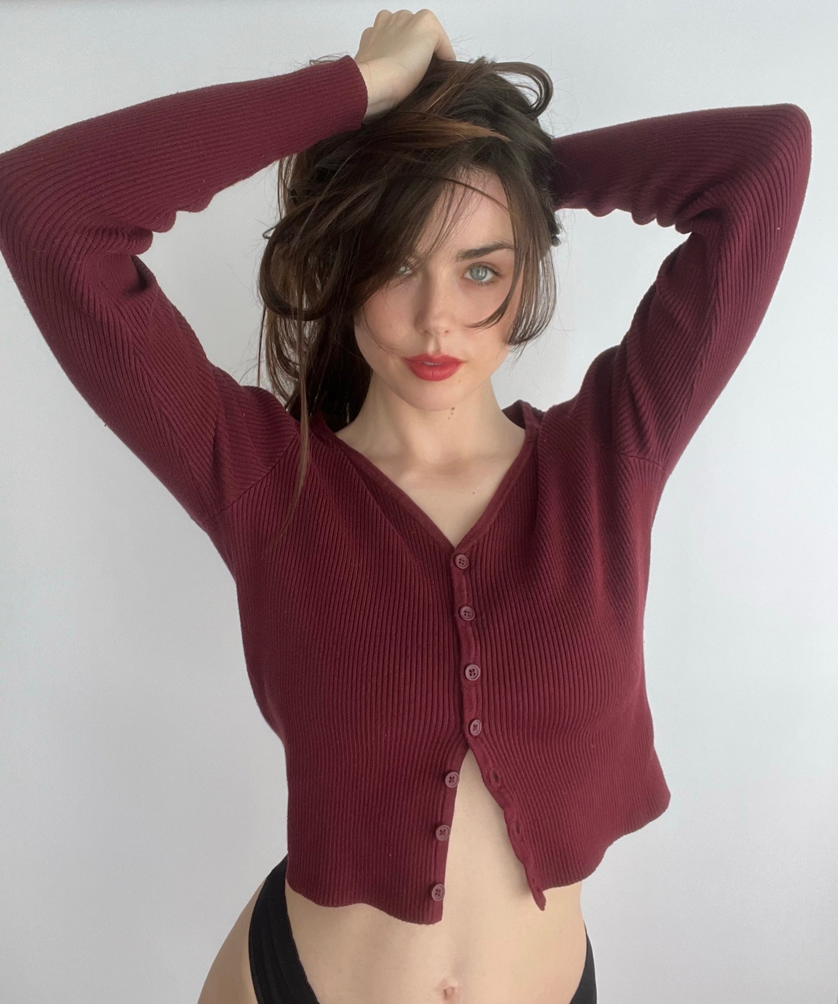 Hi ♥️ https://t.co/YoH3H9Ychx