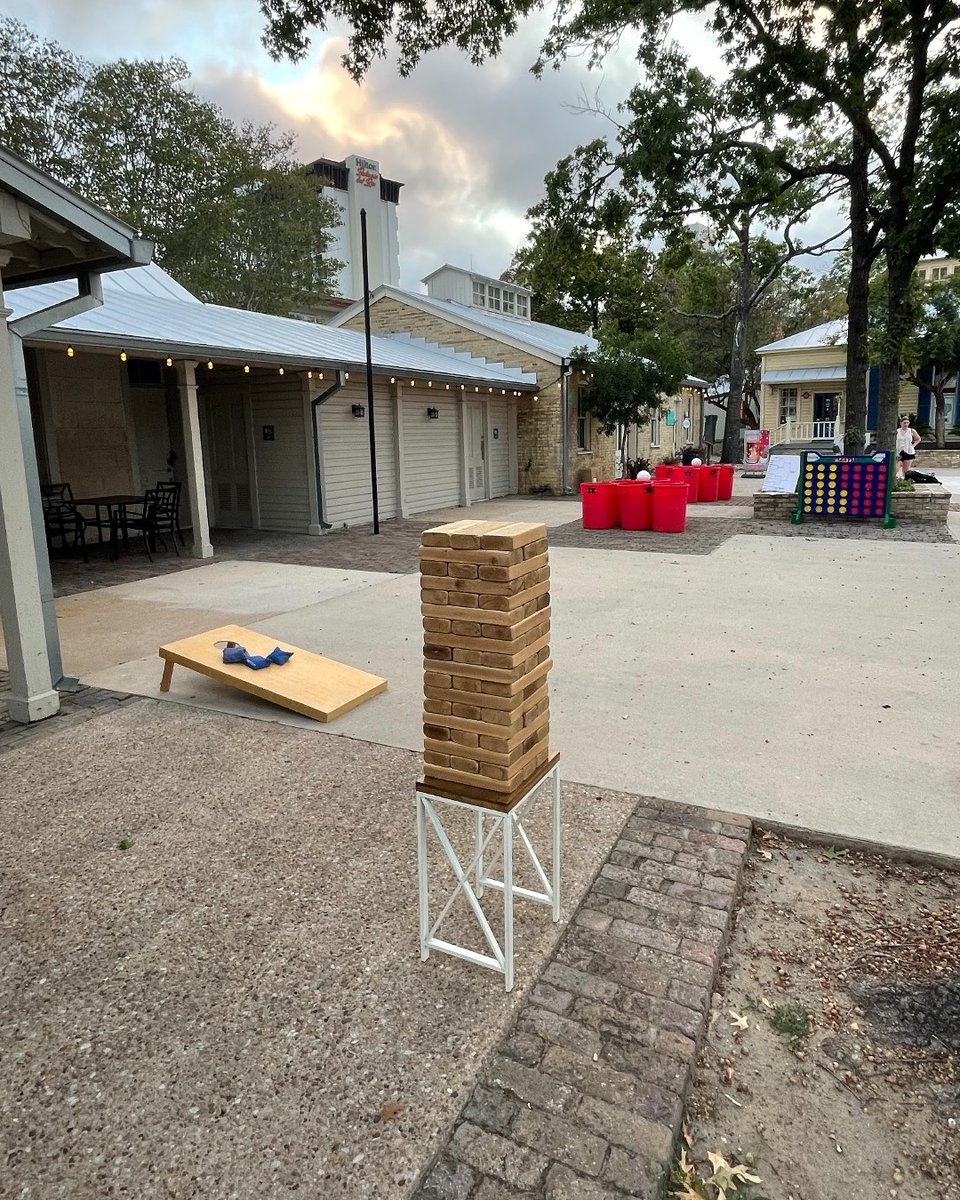 RentGiantGames's tweet photo. Headed to the Alamo City for some extended fun? 🚗

Rent a game or two for the littles to enjoy while everyone is hanging at the AirBnB! 

Learn more: https://t.co/LMbTMecmIh https://t.co/XqXHQxqIWE