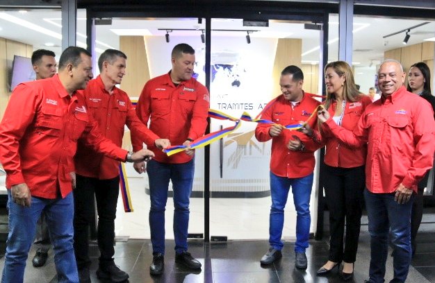 inac_ve's tweet photo. #EsNoticia | Como parte de las políticas emanadas a través del 1x10 del Buen Gobierno, instruido por el Pdte. @NicolasMaduro, el #INAC inauguró el Centro Integral de Trámites Aeronáuticos #CITA, con el objetivo de agilizar y optimizar la atención a la comunidad aeronáutica. https://t.co/8T0Rp7oo1t