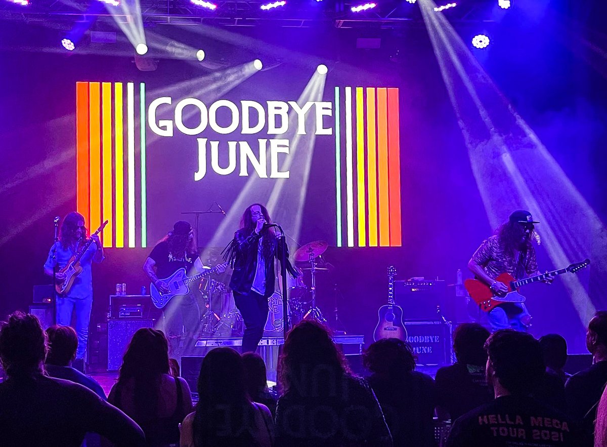 Last night's Goodbye June @GoodbyeJune show kicked ass. There is a feeling you get at a really great rock show where it is almost an out of body experience - you get lost in the music. I had that last night, especially when they performed Oh No but Waller in the Mud was a great