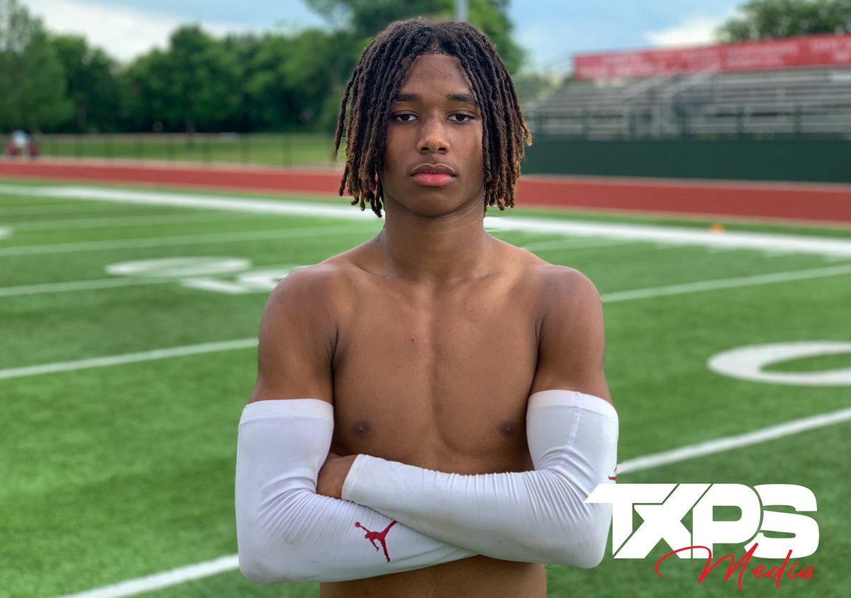 ‘26 WR Dominic Saidu is one of the top guys in the state. His footwork and quickness off the LOS are at an elite level, and he shows an ability to go up and take 50/50 balls. Expect Saidu to terrorize DBs in 2024. @DAlwaysopen | @jlovvorn7 | @drobalwayzopen