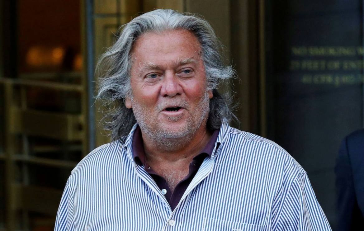 Federal prosecutors request Steve Bannon, who is being charged with criminal contempt of Congress, serve four month prison sentence immediately. Follow: @AFpost