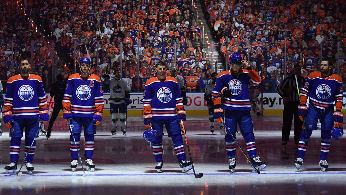 The Talking Point with Bruce Boudreau: Could the late game fireworks from Game 3 impact the Oilers in Game 4? tsn.ca/nhl/video/~292…