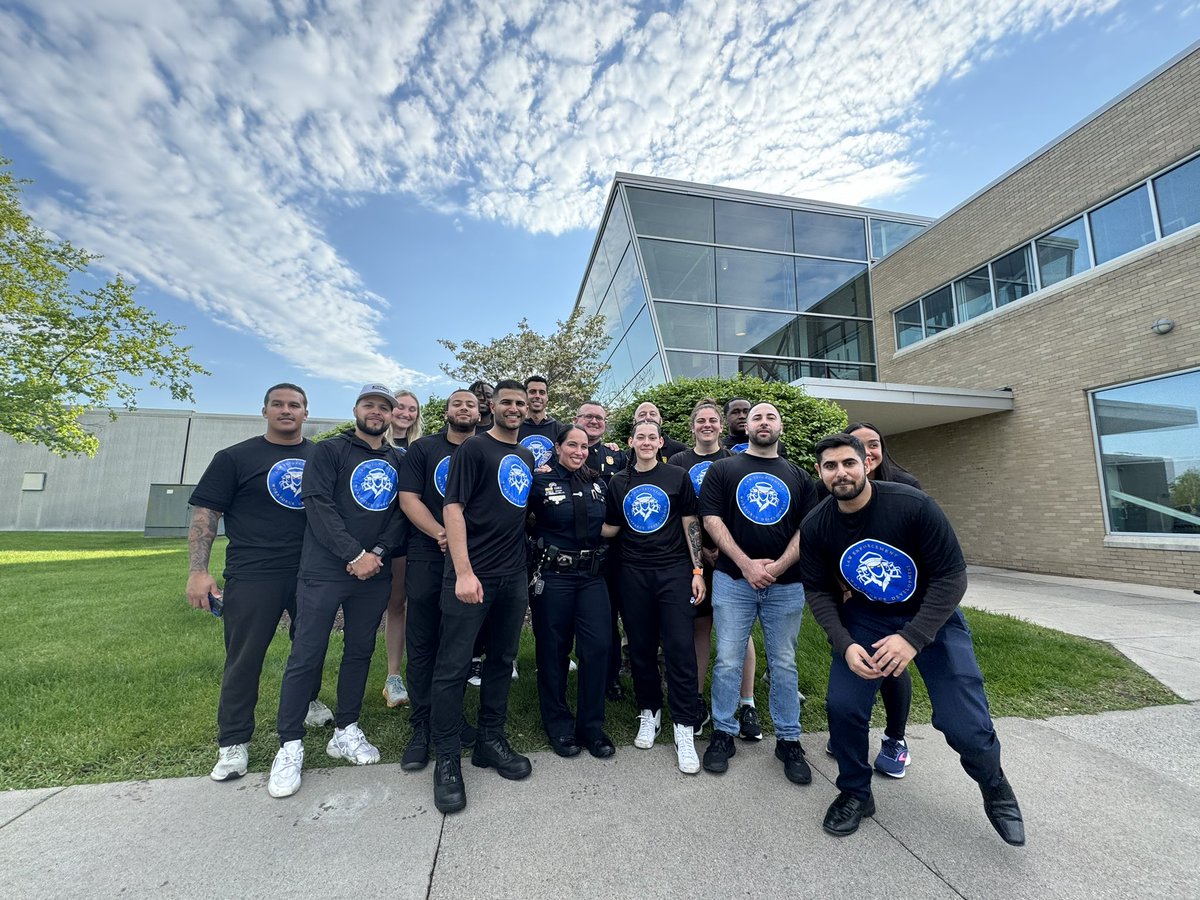 RecruitmentRpd's tweet image. Congratulations to these new hires! Some will be going to RPD some to MCSO Road and some to the MCSO Jail!!! All from our Workforce Development Program! #workforcedevelopmentprogram #LEADERS #joinrpd #mcso #rochester