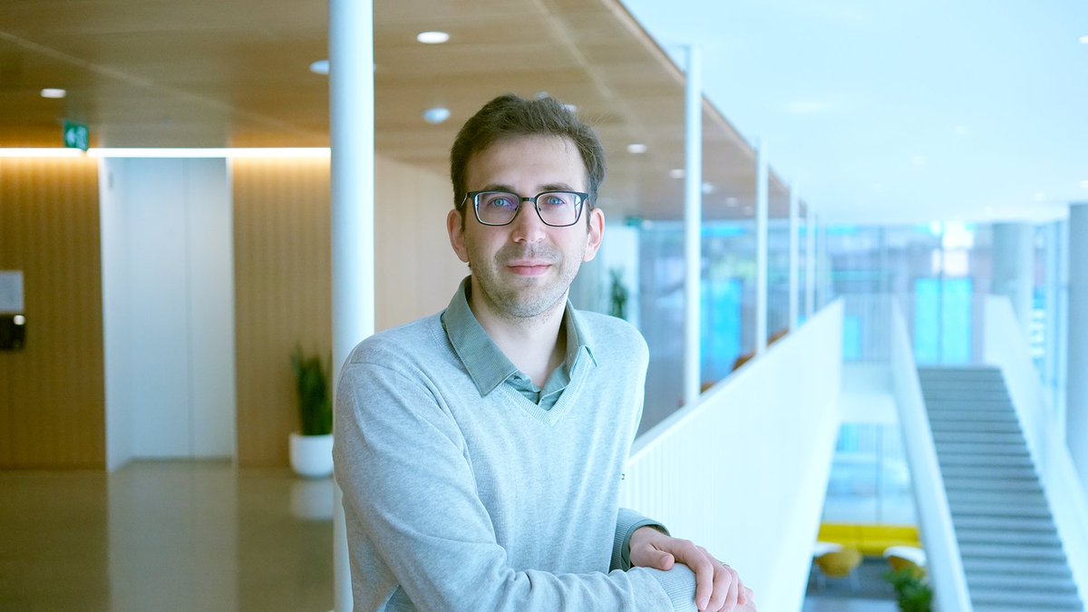 Schmidt Sciences has awarded #UofTEngineering professor Nicolas Papernot an AI2050 Early Career fellowship. Papernot is exploring whether a cryptography protocol can verify if an AI model was developed within a set of rules. Read more: uofteng.ca/yytbyn