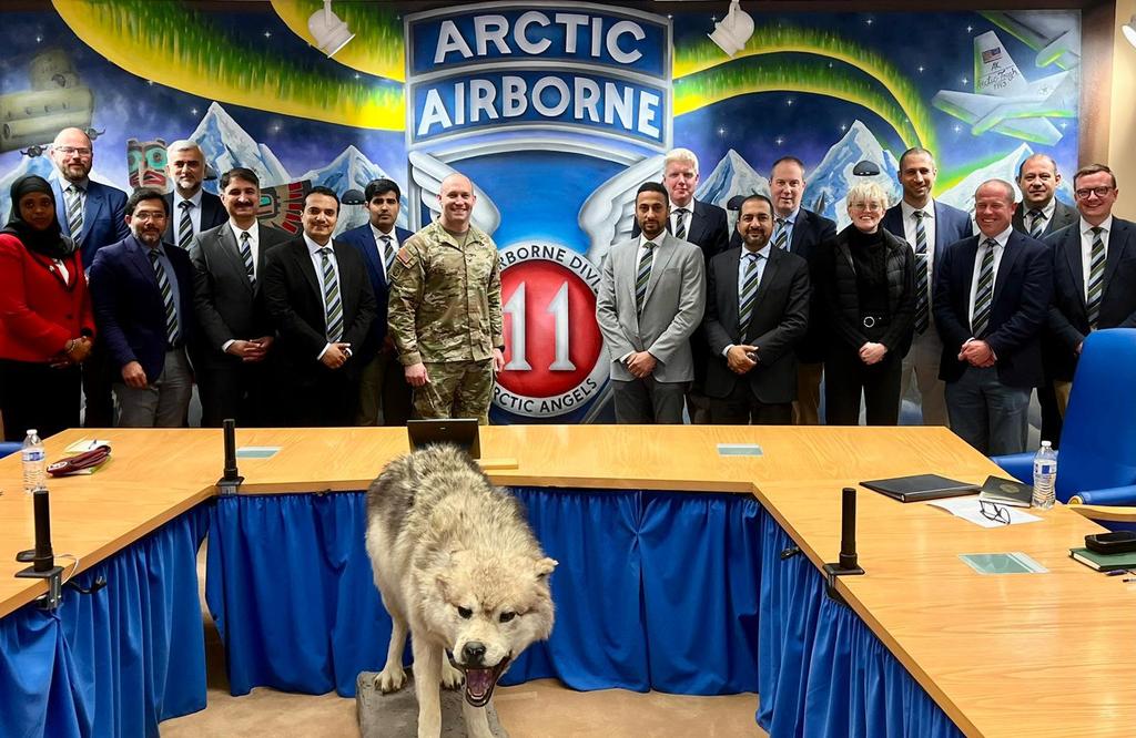 Hosted by the fantastic <a href="/11thAirborneDiv/">11th Airborne</a> and @USCGAlaska, our study tour of the USA saw how complex and arduous working in the high north is. True professionals keeping Alaska and the Arctic safe. <a href="/DefAcUK/">Defence Academy</a> #RCDS2024 <a href="/UKinUSA/">British Embassy Washington</a> <a href="/UKdefUS/">UK Defence Staff in US</a>