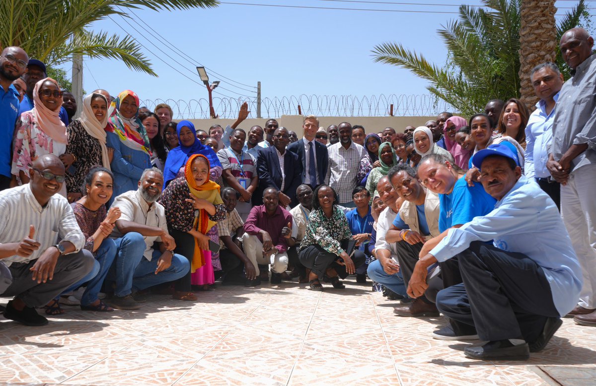 “WFP #Sudan staff, esp. national staff, have been both living this crisis & responding to it,” Dep. Exec. Director @CarlSkau Huge appreciation to our staff who are working tirelessly to deliver urgent aid to ppl affected by the conflict Thanks @CarlSkau for visiting #Sudan 🇸🇩