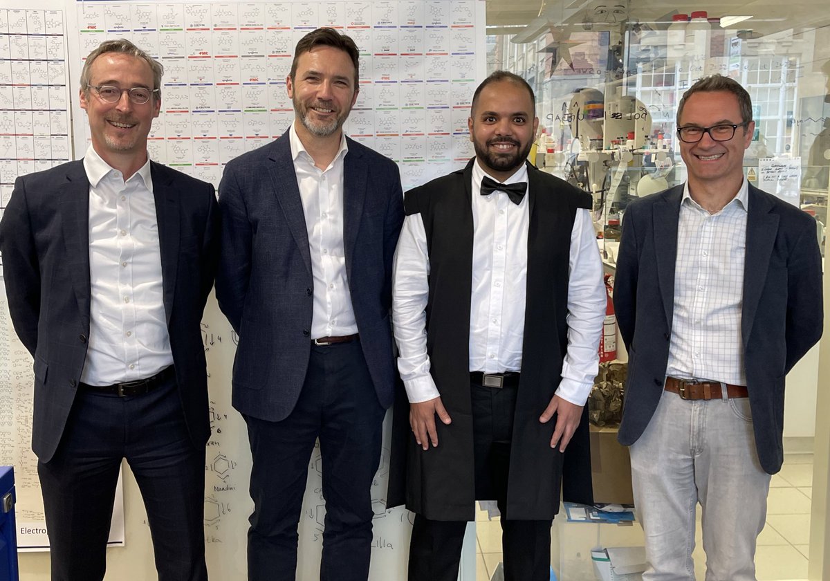 Dixon Group (@dixon_group) on Twitter photo Congratulations to <a href="/YaseenAlmehmadi/">Yaseen A. Almehmadi</a> on passing his viva today! 🎉🎓
Many thanks to Profs Burton and Procter <a href="/GroupProcter/">Procter Group</a> for doing the honours! Congratulations to <a href="/YaseenAlmehmadi/">Yaseen A. Almehmadi</a> on passing his viva today! 🎉🎓
Many thanks to Profs Burton and Procter <a href="/GroupProcter/">Procter Group</a> for doing the honours!