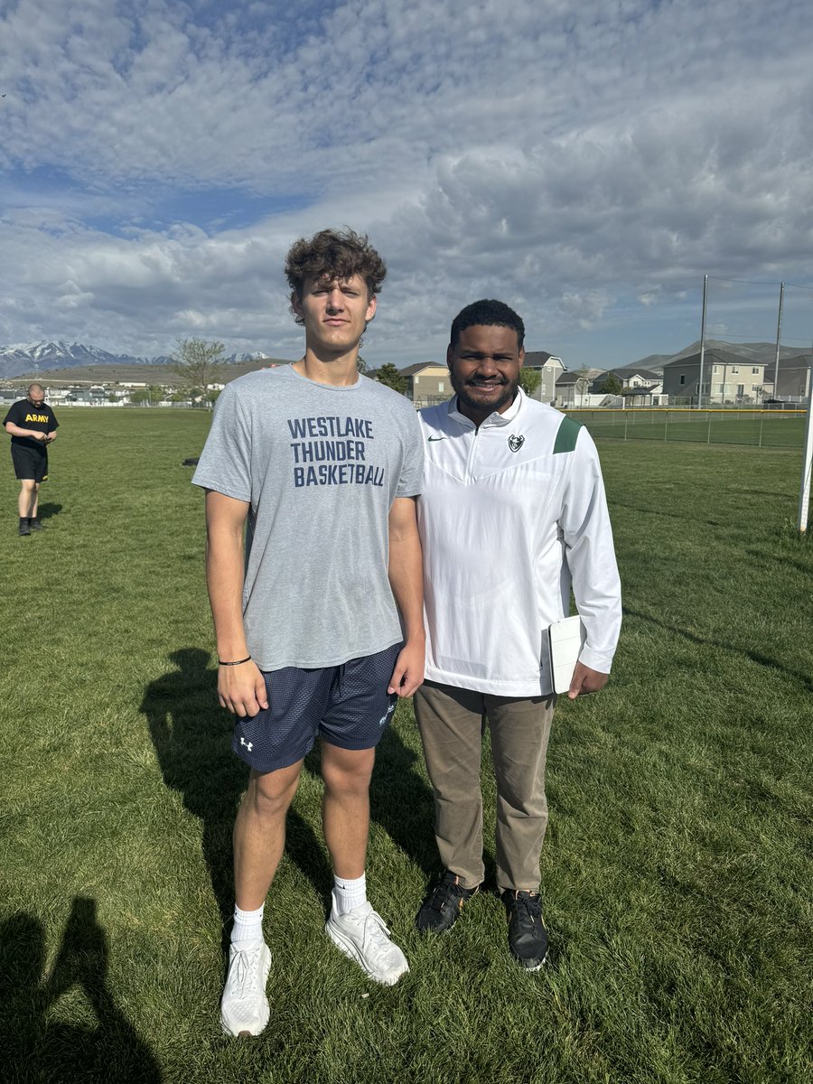 Portland St recruits Westlake! Appreciate @CoachKoRushPSU &amp; <a href="/psuviksFB/">Portland State Football</a> for coming thru this morning and offering 2025 DE <a href="/BeckamFeather4/">Beckam Featherstone</a> 

#BLEEDBLUE