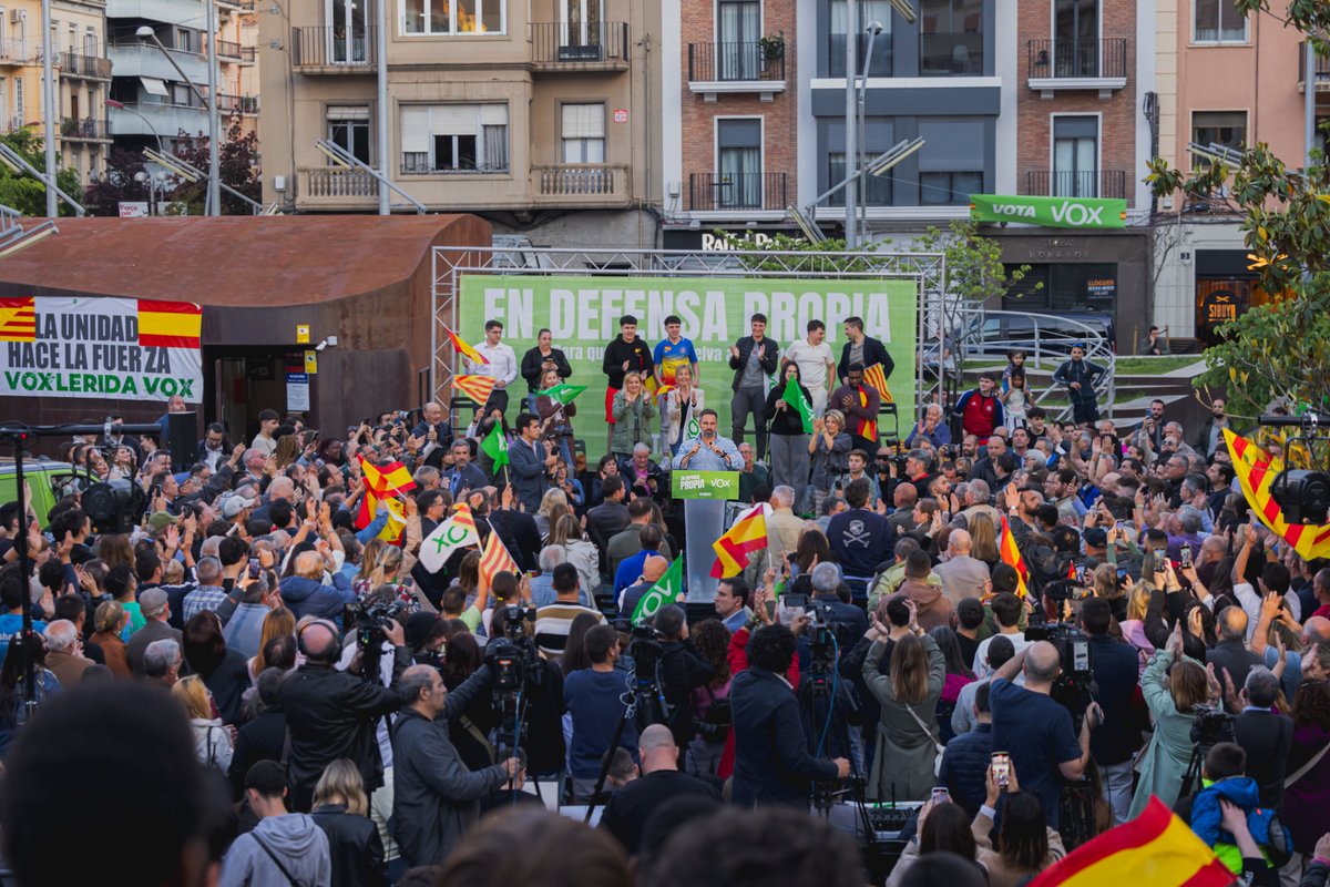 ¡Gracias a todos nuestros afiliados, voluntarios y simpatizantes por esta intensa campaña catalana! 💪🇪🇸 Y gracias a los 250.000 catalanes que habéis confiado en VOX y consolidado la alternativa en Cataluña. Ahora, a por Europa 🔜 #9J 🗳