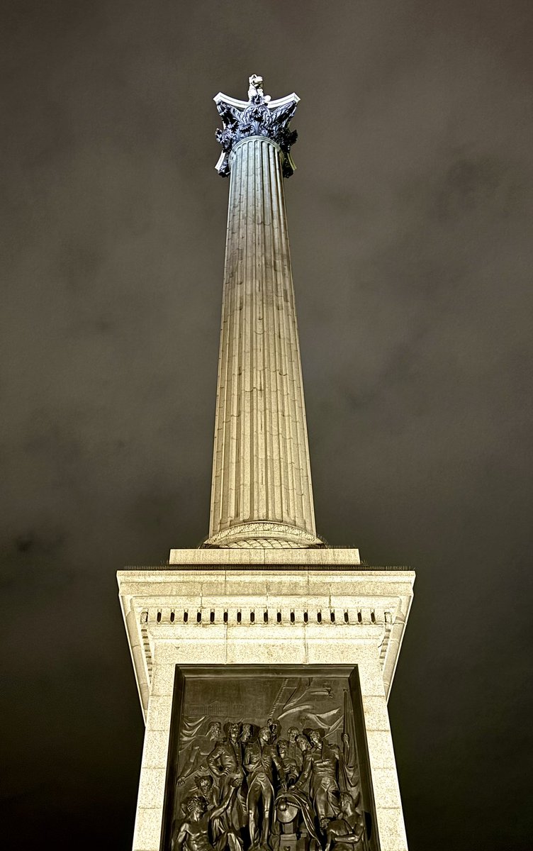 Column inches #nelsonscolumn #trafalgarsquare #London #PhotographyIsArt