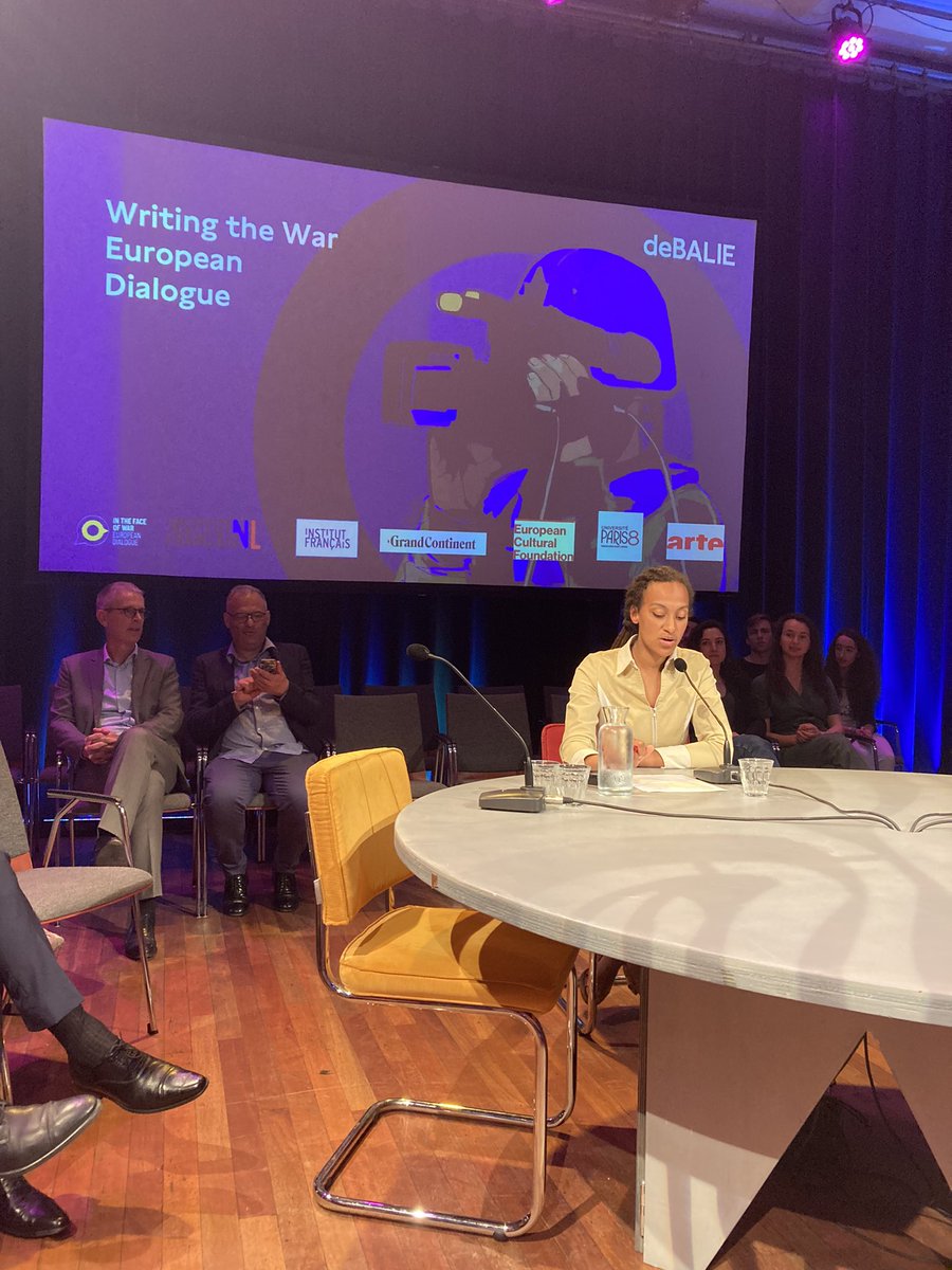 Kicking off the Amsterdam edition of the @IFParis’ #EuropeanDialogue at @DeBalie. Moderator @RokhayaSeck opens the panel ‘Writing the War’, which focuses on the nuanced challenges faced by war reporters