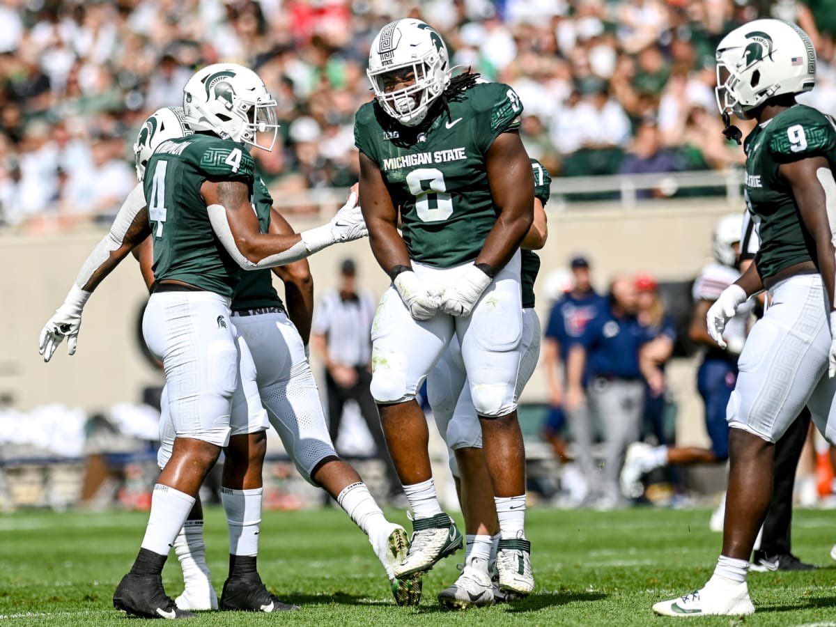 After a great conversation with @CoachWozniakTE, I am blessed to receive an offer from Michigan State!! @CoachShort_ @SalineFootball @RisingStars6