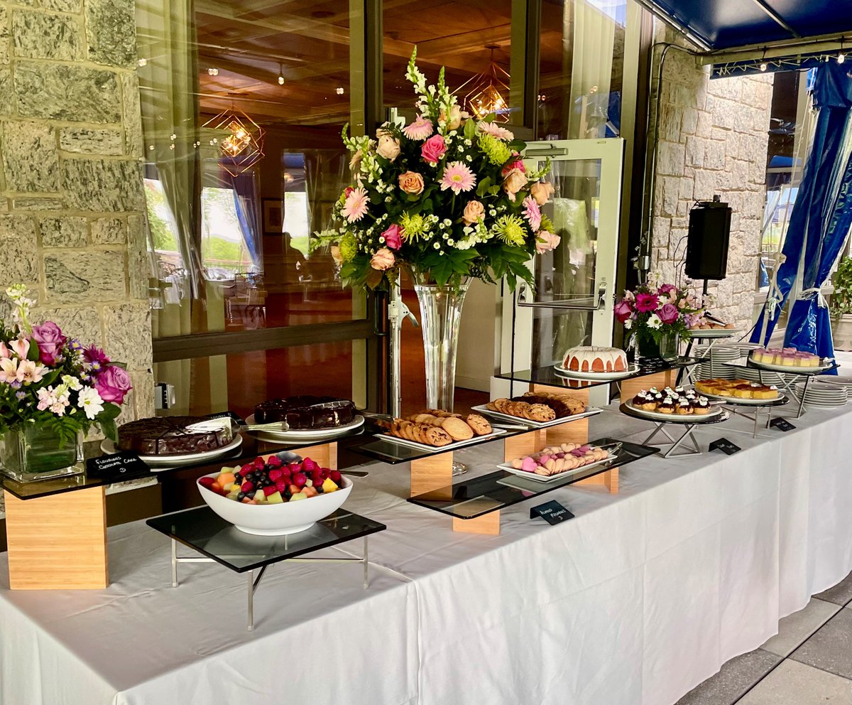 Metropolis Country Club tweet media