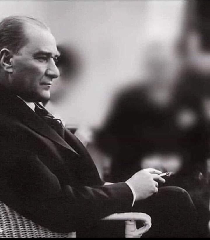 Geceye bir Mustafa Kemal Atatürk Fotoğrafı bırak 🇹🇷❤️